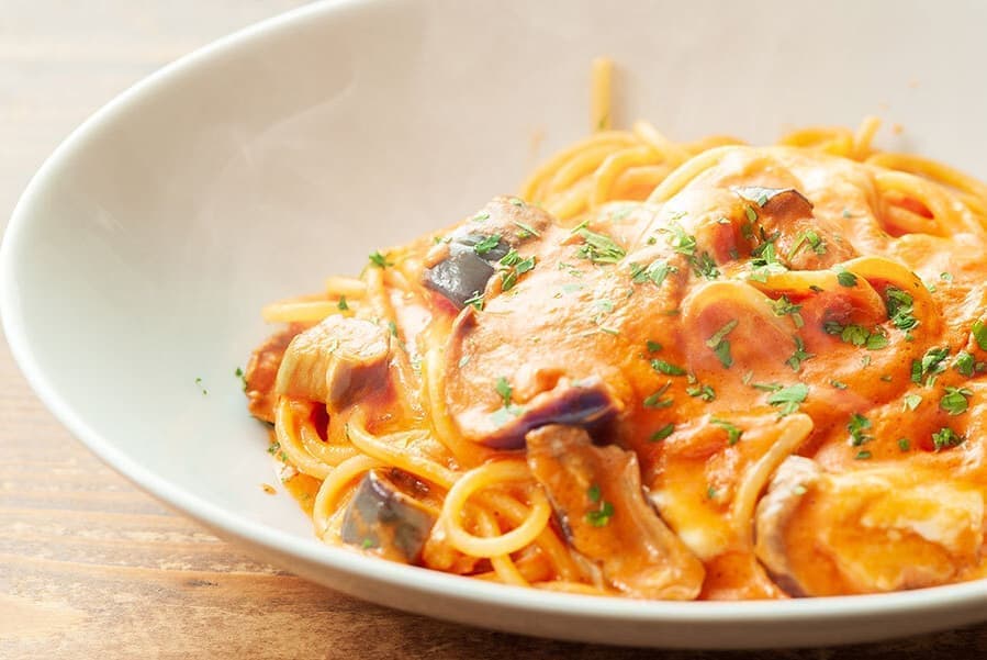 ナスとモッツァレラのトマトクリームソース