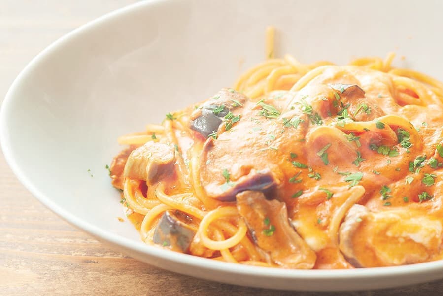 ナスとモッツァレラのトマトクリームソース